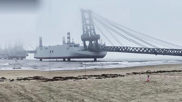 20250325_解構中共新型駁船：用途、特弱點與想定